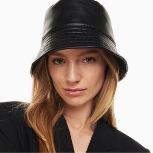 Babaton Sandra Bucket Hat NWOT